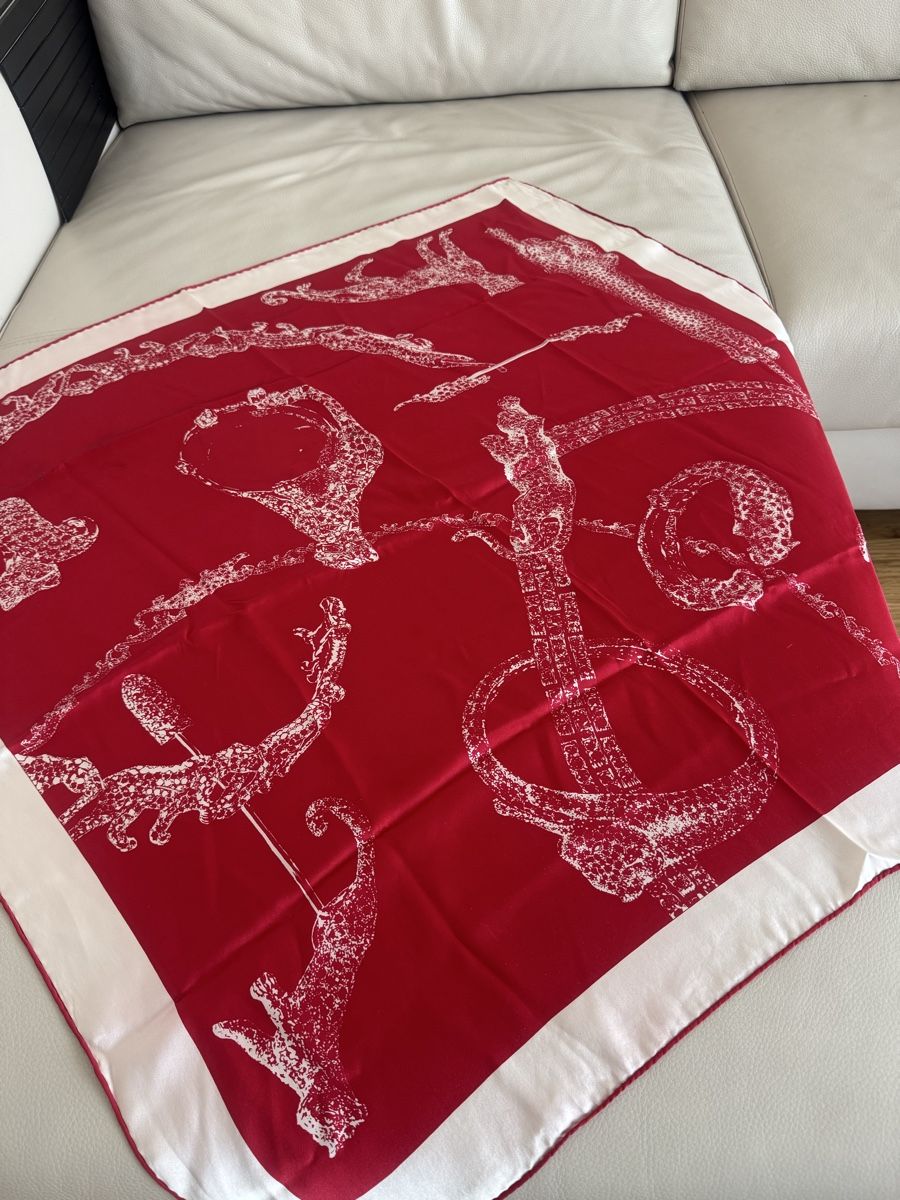 Cartier Foulard & Sciarpe: Foulard Cartier – Usato da Zürich venduto da LuxuryJewellery 7