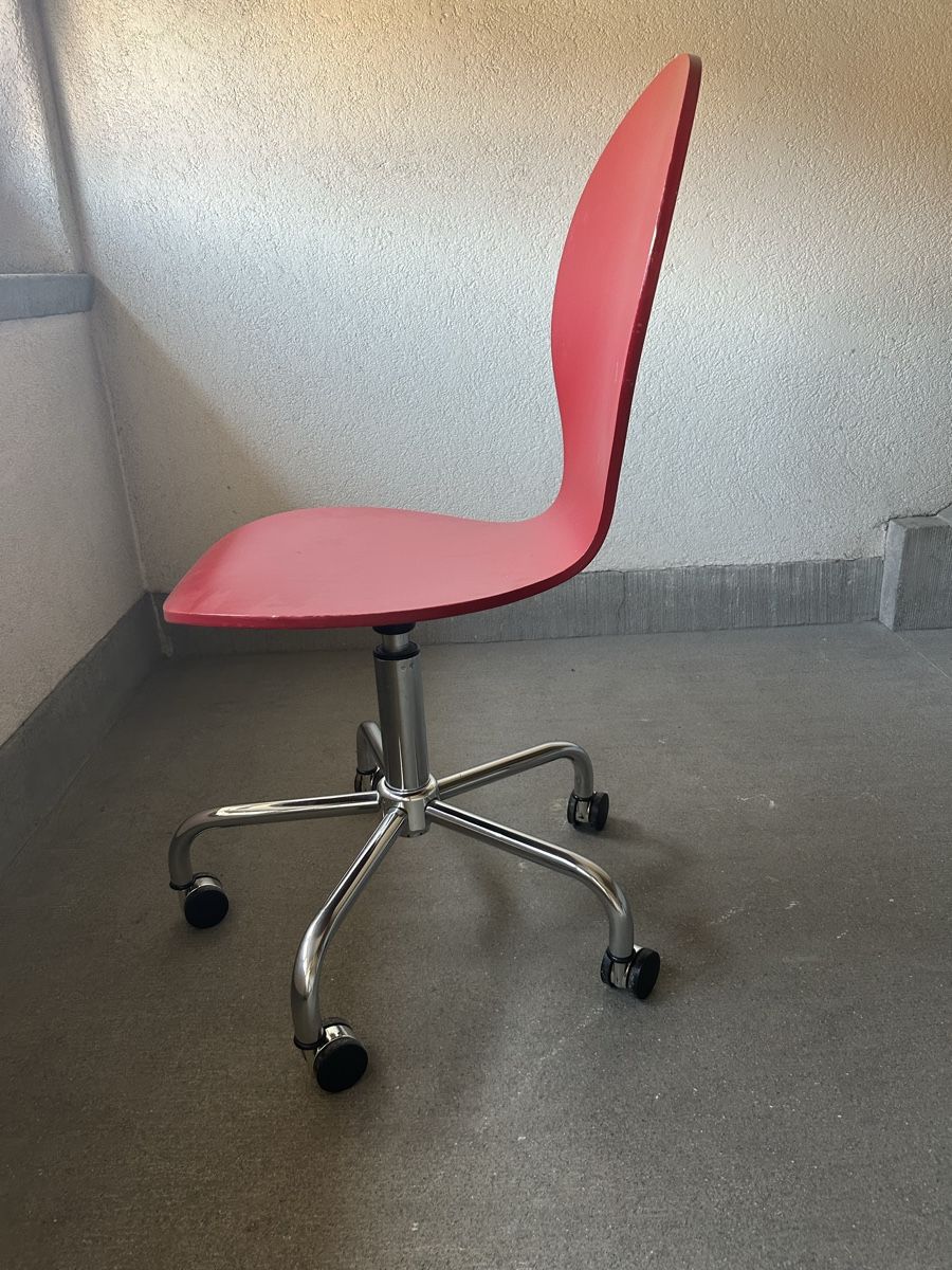 Chaises: retro Bürostuhl Rot – D'occasion à zürich par lis_9nv5 2