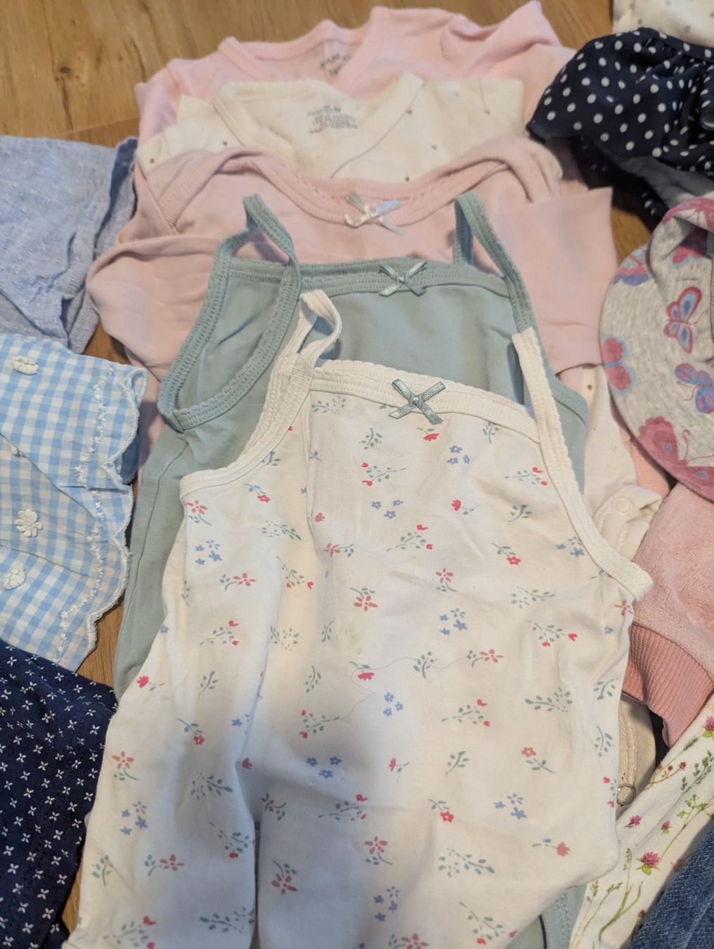 Lotti & Set di vestiti: Grosses Mädchen Sommer Paket 74 – Usato da Herisau venduto da Purdon01 2