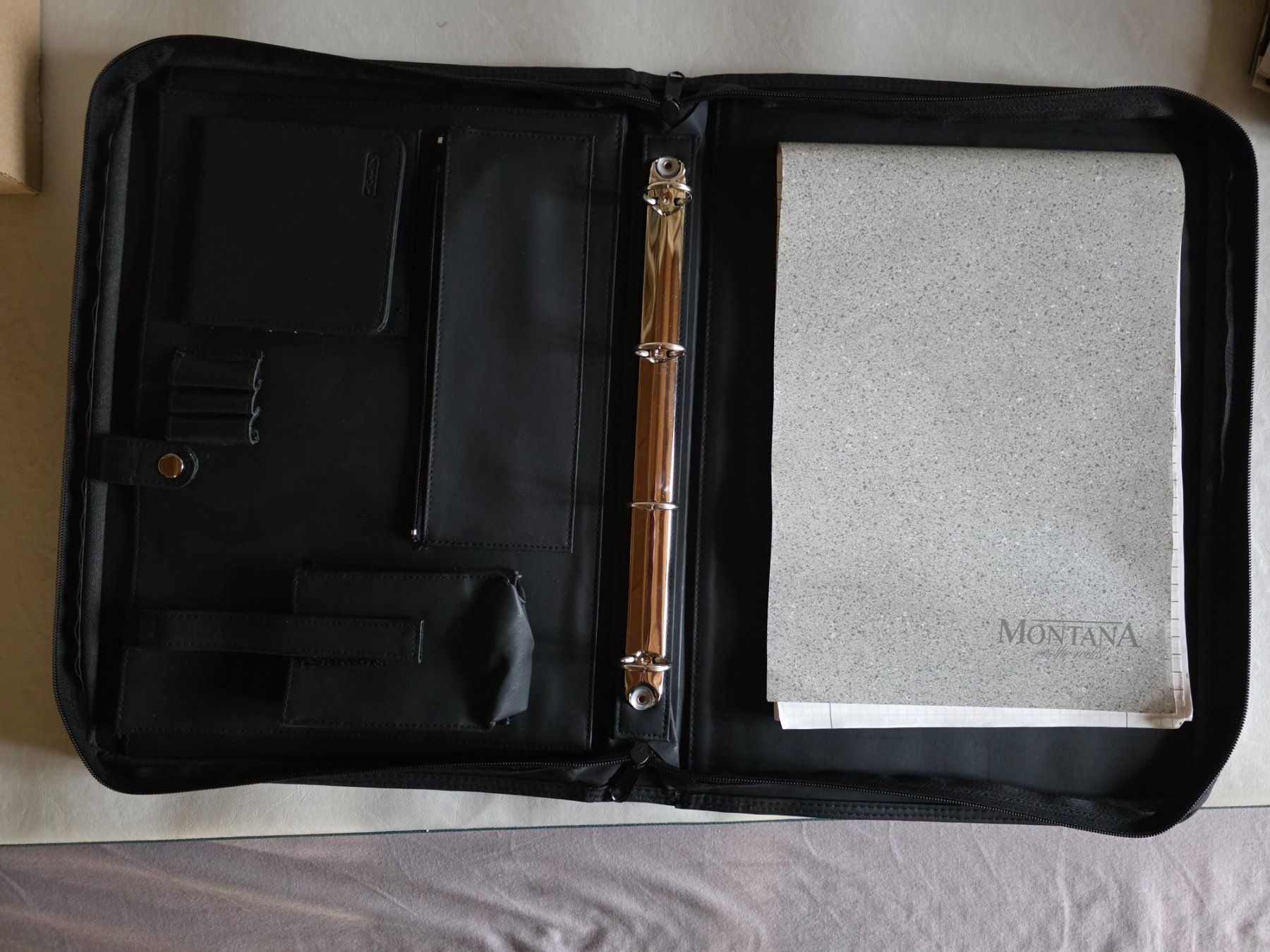 Valigie & Borse: Leder Akten Mappe Herlitz Vertreter Tasche – Usato da Walterswil BE venduto da Lonitti