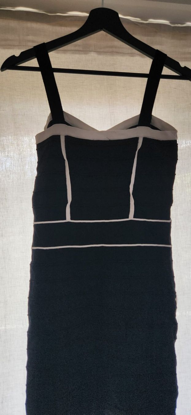 Kleider: Schwarzes Sommerkleid figurbetont elegant – Gebraucht aus Zürich von syl_bhd2 2