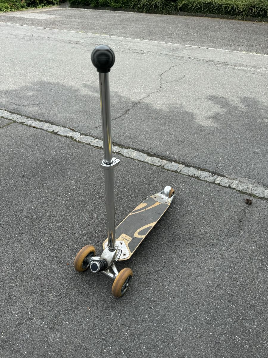 Kickboard: Speedboard PM 400 Kickboard Skate Fun Scooter – Usato da Maienfeld venduto da AGueraslan 1
