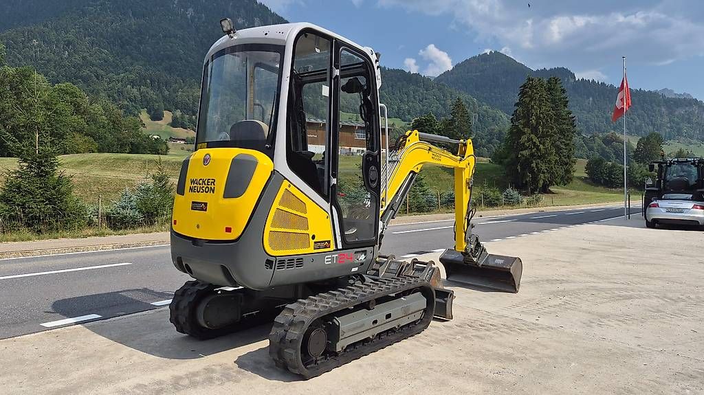 Wacker Neuson Excavateurs: Kettenbagger Bagger Wacker Neuson ET24  Jg. 2022 1330 Std – D'occasion à Schüpfheim par grischa01