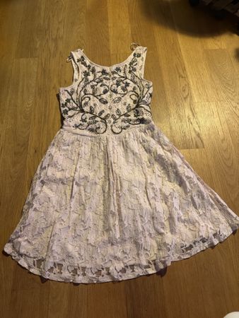 Elegantes Zara Kleid, Gr. M, gut erhalten