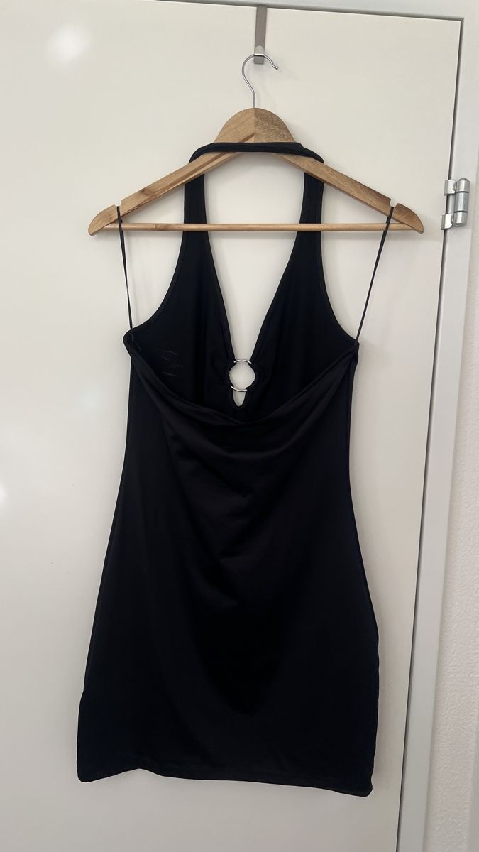 H&M Kleider: H&M Schwarzes Kleid – Gebraucht aus Wermatswil von Jara.a.s 1