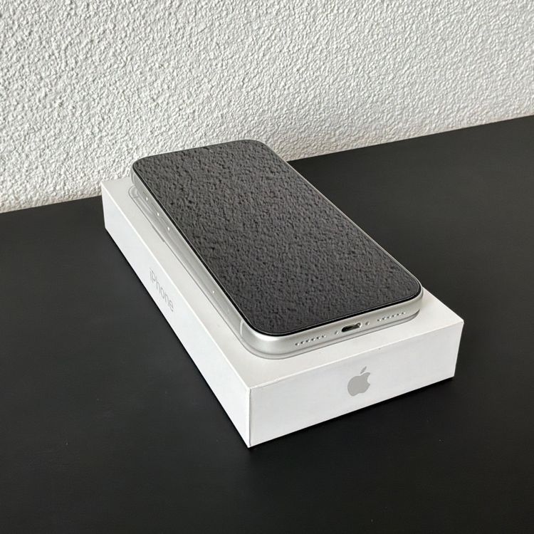 Apple Telefoni cellulari / Smartphones: Iphone 17 Pro,  512GB, Silver – Usato da Zürich venduto da myl_x8fb 3