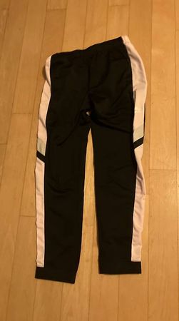 Zweiteiliger Nike Trainer Gr. 146-152