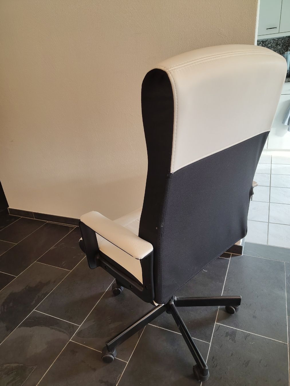 Ikea Stühle: Bürostuhl – Gebraucht aus Felsberg von gianna_lj 1