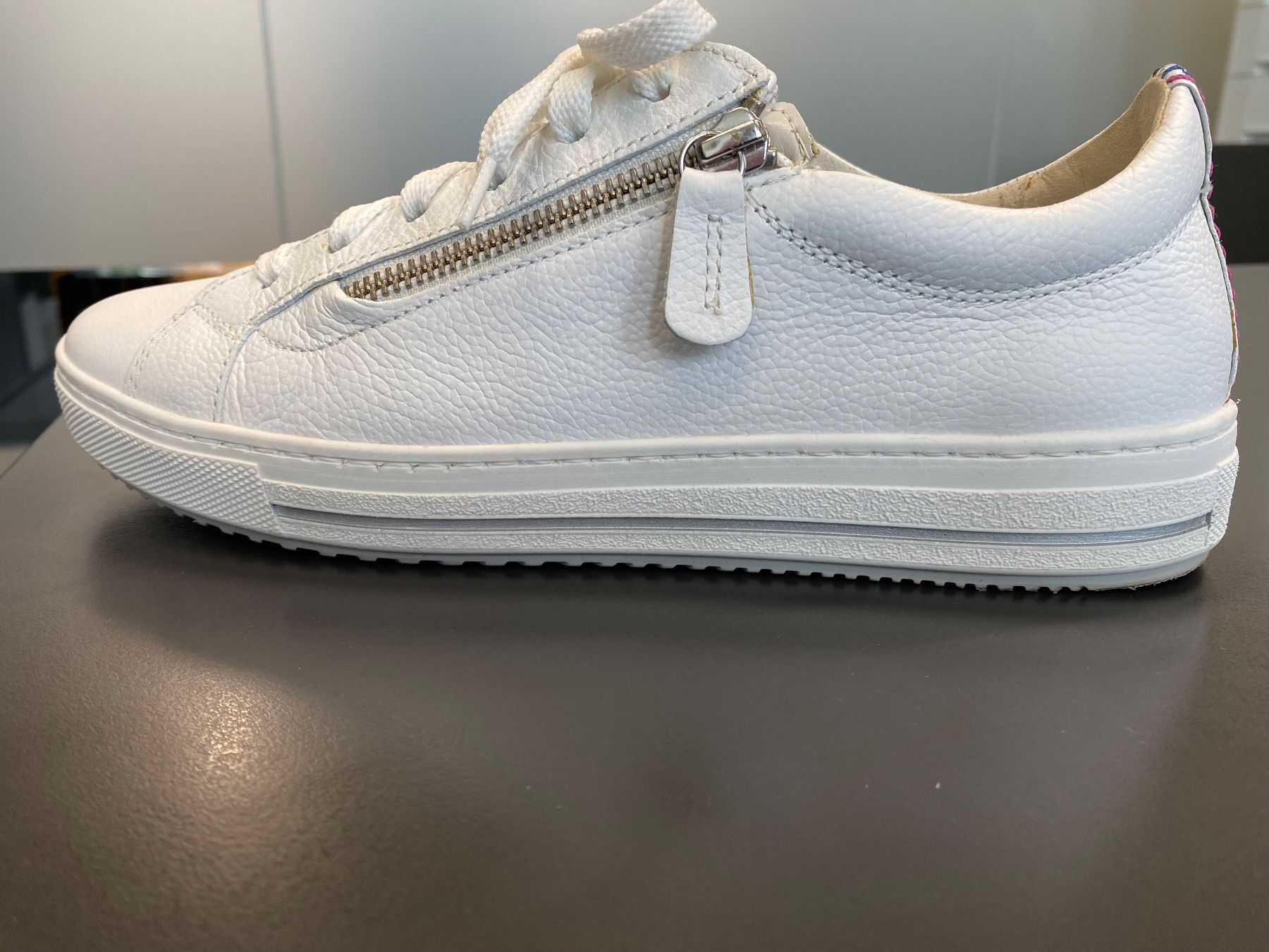 Gabor Scarpe da donna: Gabor Comfort low Sneacker, weite G, weiss, Grösse 5.5 – Usato da St. Gallen venduto da sus_lwc2 1