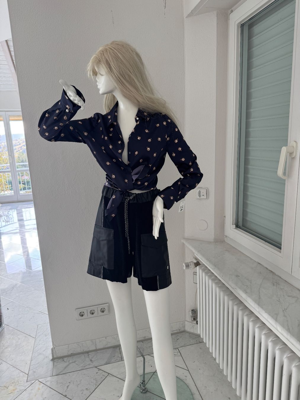 Marc Cain Blusen: Marc Cain Seidenbluse mit Perlen Gr 36 N2 – Neu (gemäss Beschreibung) aus Volketswil von praxis12 8