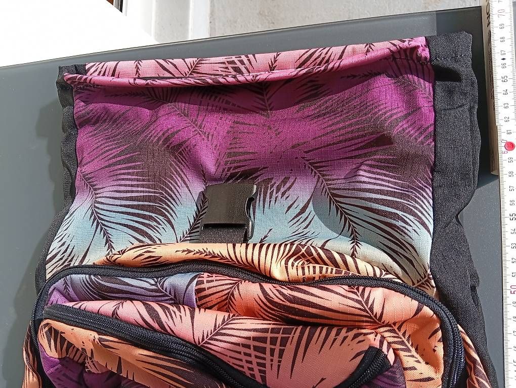 Sacs à dos: Neuwertiger Rucksack mit vielen Fächern  – Neuf avec emballage d'origine à Thun par z.a. 1