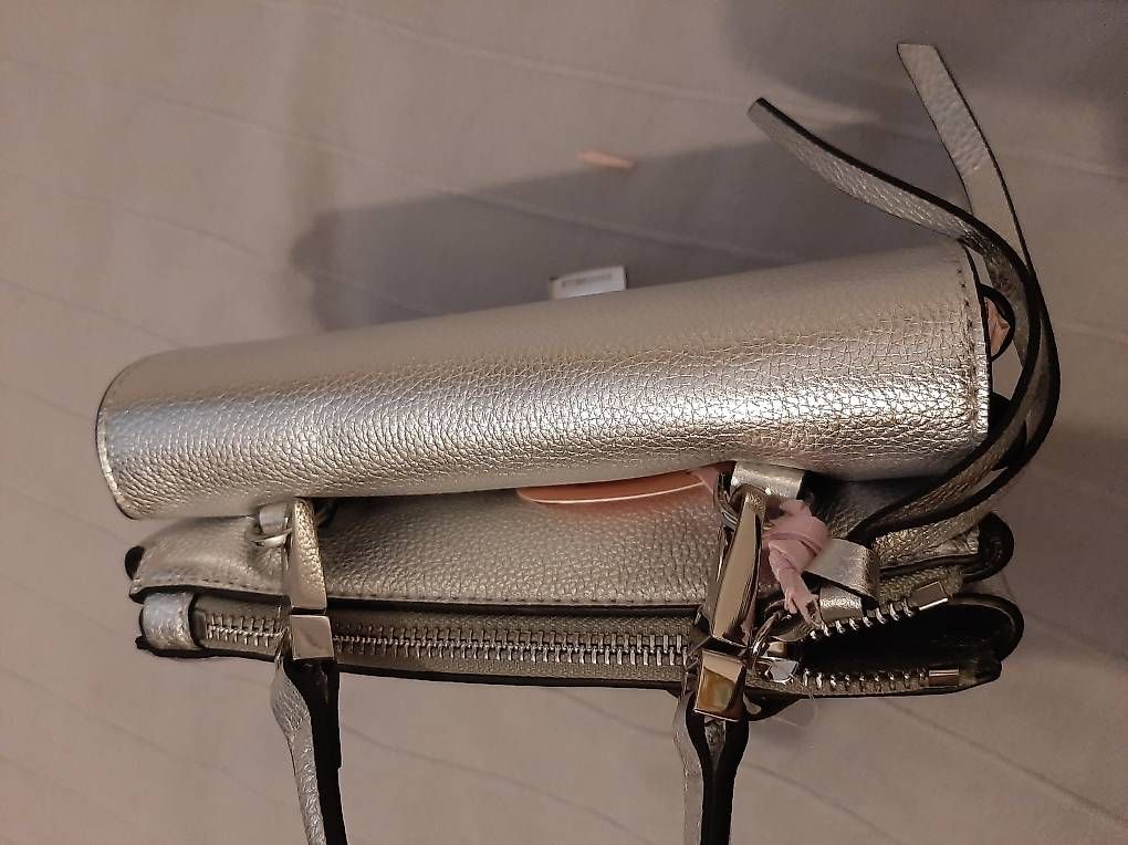 Taschen für Damen: borsa coccinelli silver new – Gebraucht aus Lugano von art_5nwk 4