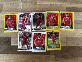 8 Topps Fussball-Cards mit Spielern von Bayern München