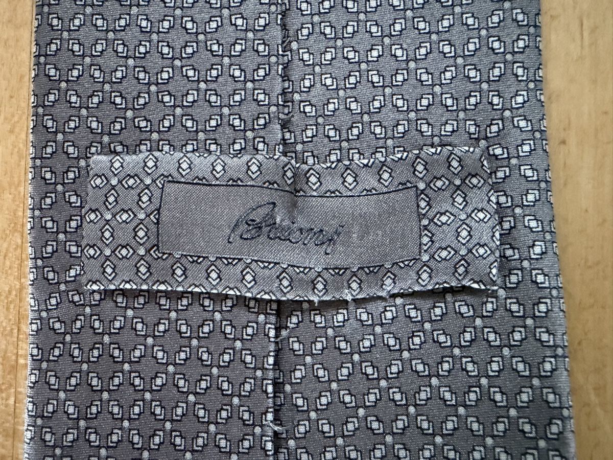 Brioni Cravatte: Brioni Krawatte, Silber Muster, Seide – Usato da Bern venduto da Second-Hand-Pirat 2