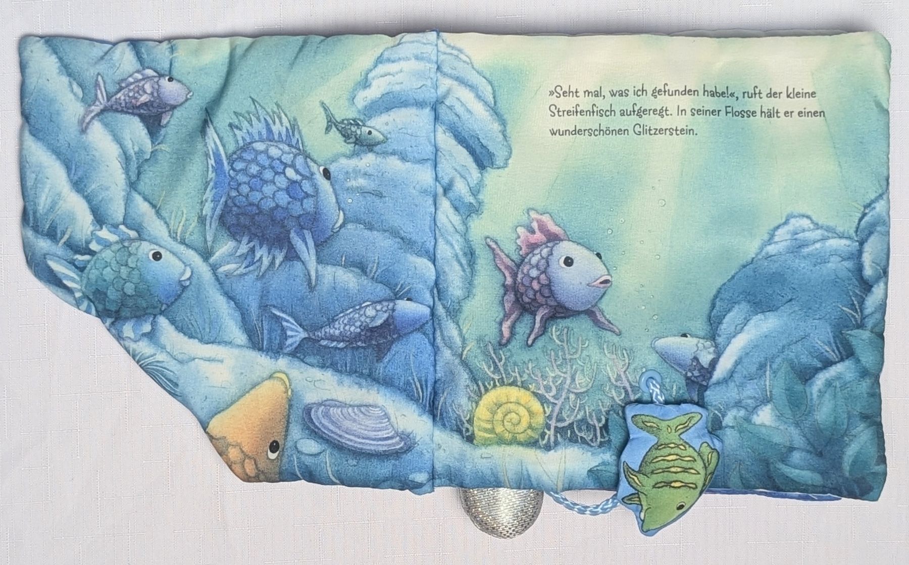 Bücher: Stoffbilderbuch - Der Regenbogenfisch - Marcus Pfister – Neu (gemäss Beschreibung) aus Wängi von ABIZONE-86 1