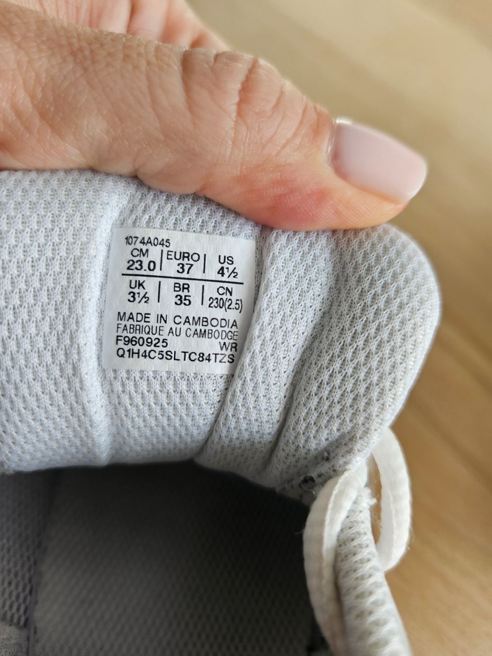Asics Schuhe für Jungen: Turnschuhe Asics, Gr.37 – Gebraucht aus Chur von nataliiaw 5
