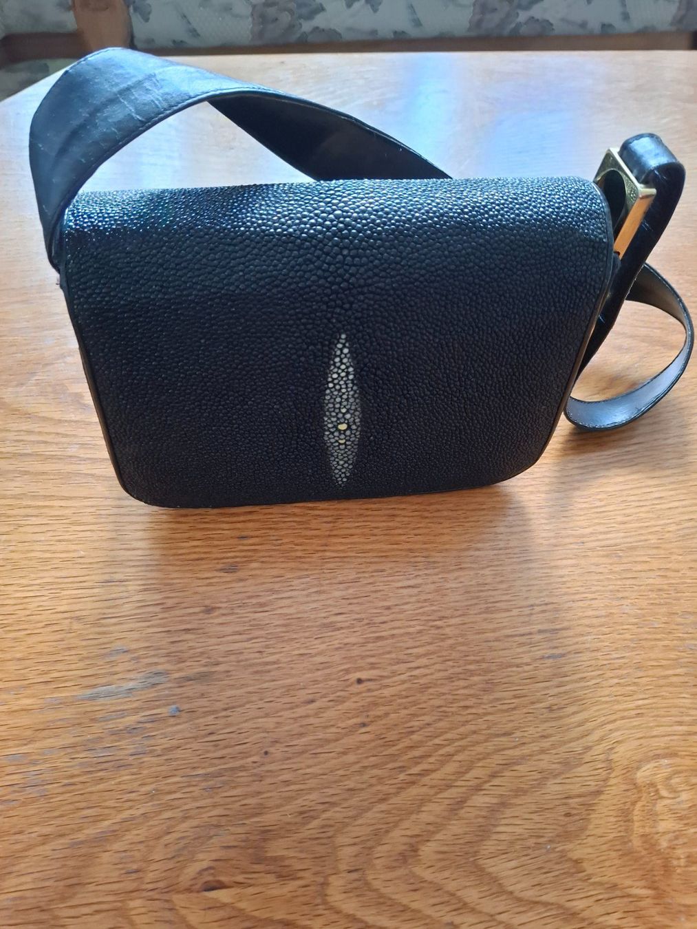 Borse da donna: Elegante Handtasche – Usato da Hunzenschwil venduto da Hardrock6 1