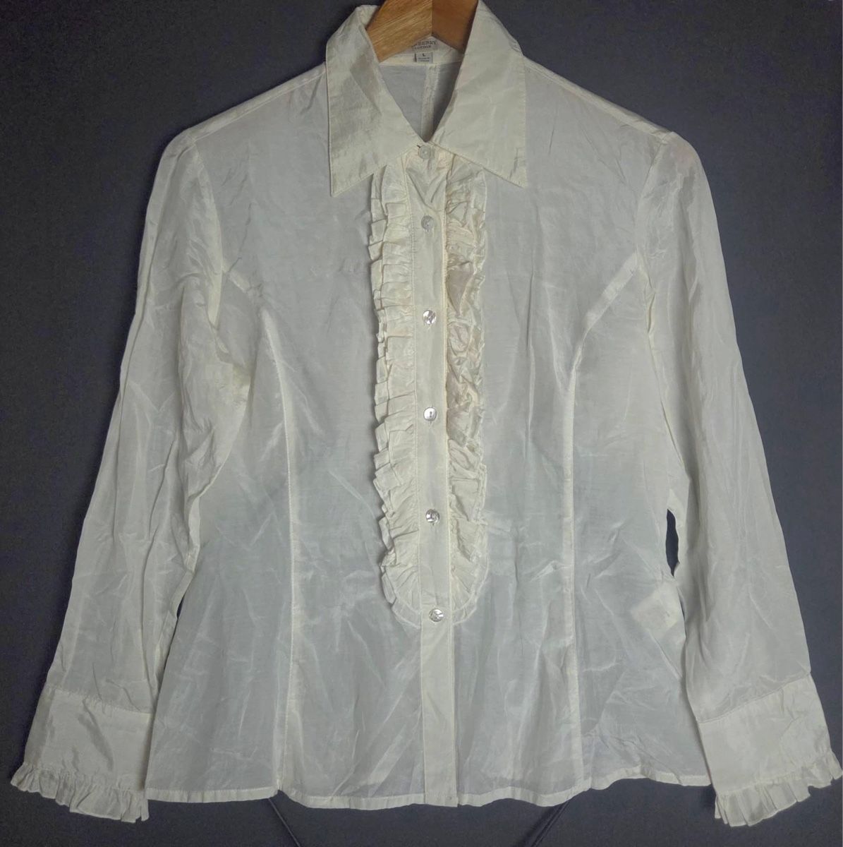 Burberry Camicette: Burberry Silk Blouse – Usato da St.Josefen venduto da lop_lh8d