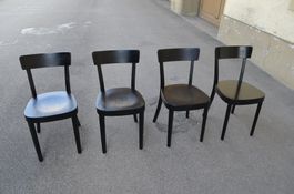 4 gleiche Horgen Glarus Stühle Schwarz