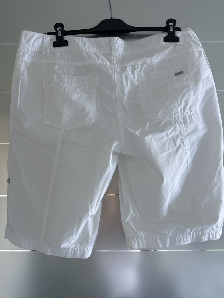S.Oliver Pantaloni: Damen Bermudas s.Oliver 40 Top! – Nuovo (secondo la descrizione) da Wangen SZ venduto da futura14 1