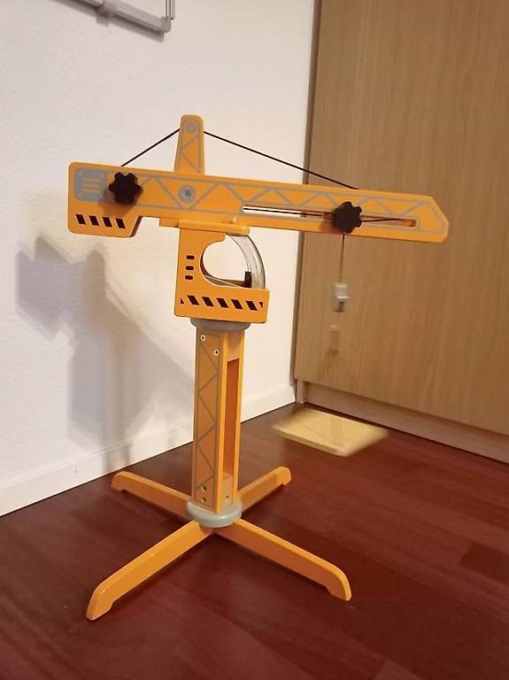 Jouets: Großer, wunderschöner Holzkran. – D'occasion à Adliswil par BaskaT