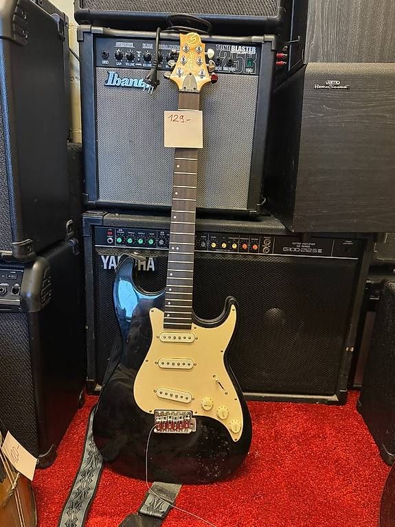 Instruments de musique: E-Gitarre Grey Bennet Design - Malibu – D'occasion à Embrach par CarlosTF 1