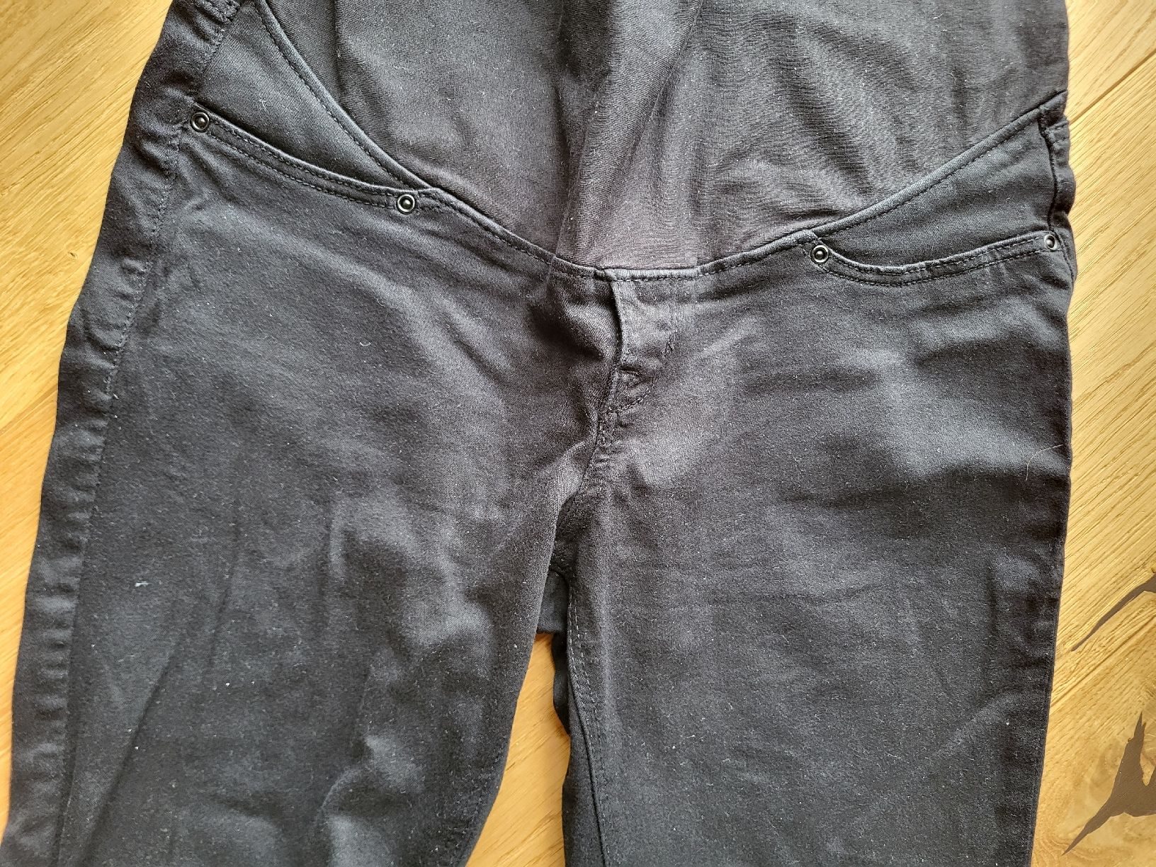 H&M Pantaloni: Schwangerschaftshose S H&M – Usato da Mund venduto da joe_m2w8 2