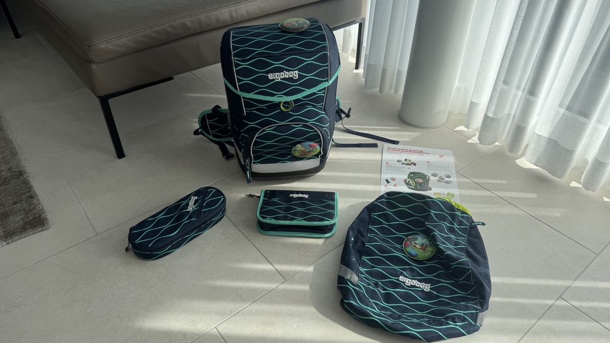 Ergobag Rucksäcke: Schulranzen Set Ergobag – Gebraucht aus Steinen von Fulgor01