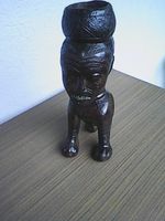 Afrikanische Holzfigur Gefäss handgeschnitzt gebraucht