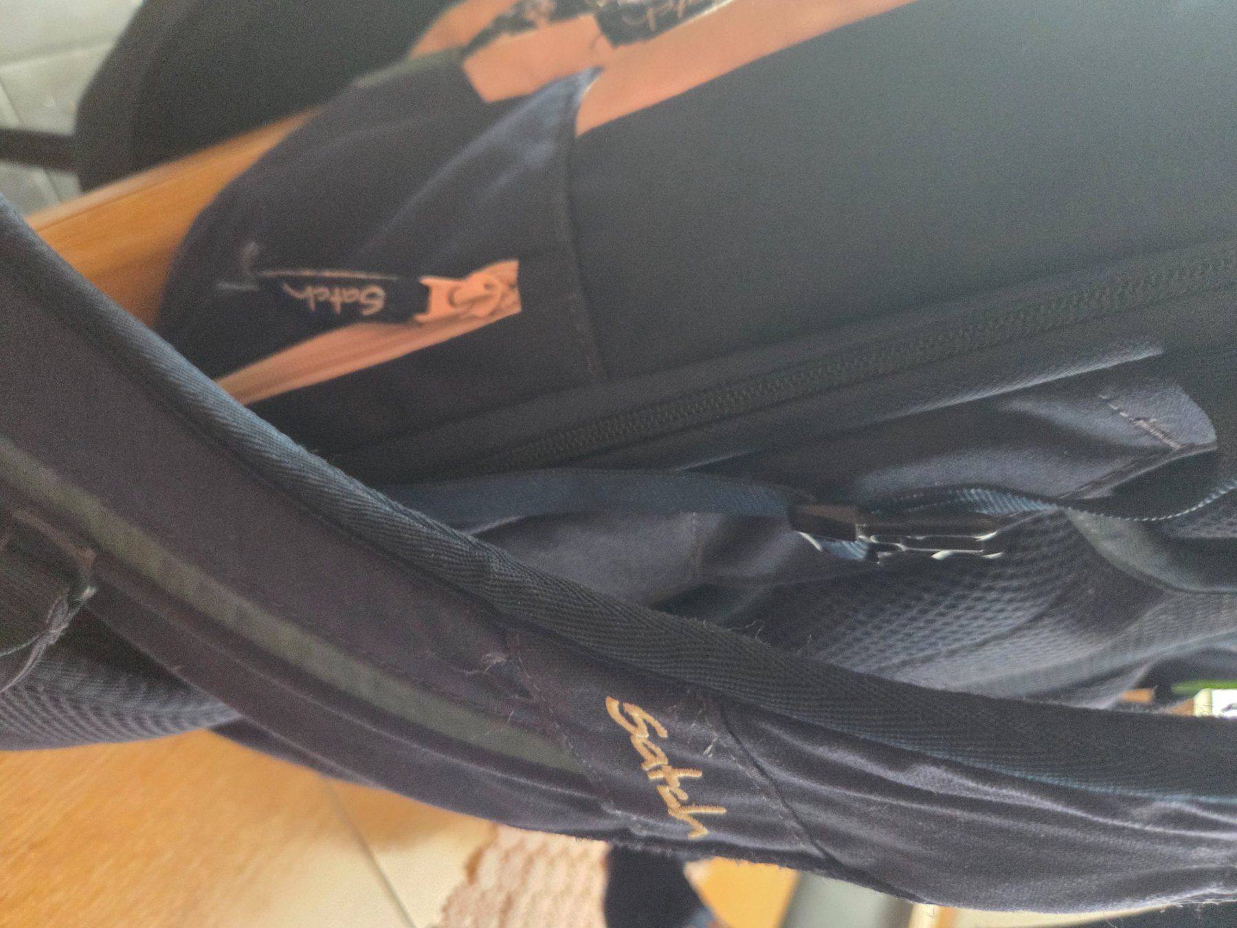 Satch Borse & Zaini: Rucksack Satch dunkelblau mit Blumenprint – Usato da Meienberg venduto da Auzucha 2