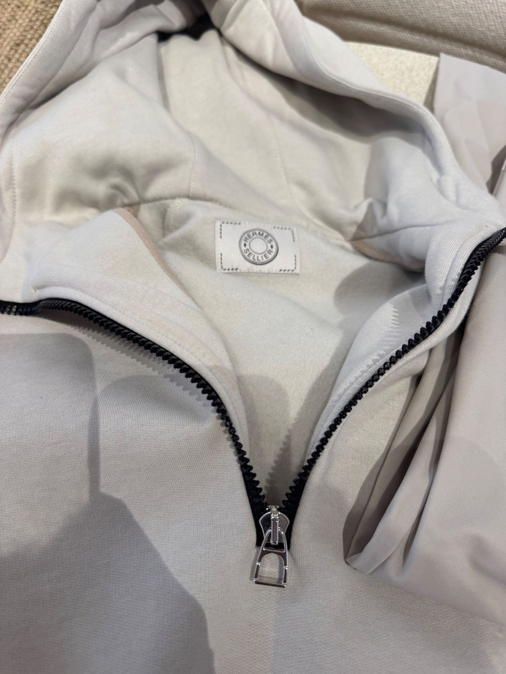 Hermès Kleiderpakete: HERMES PULLOVER & LEGGINGS – Gebraucht aus Schwyz von bofb 3