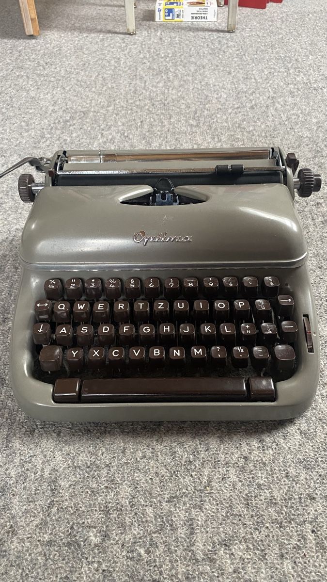 Macchine da scrivere: Optima Schreibmaschine – Usato da Wila venduto da anr_7hd7 1
