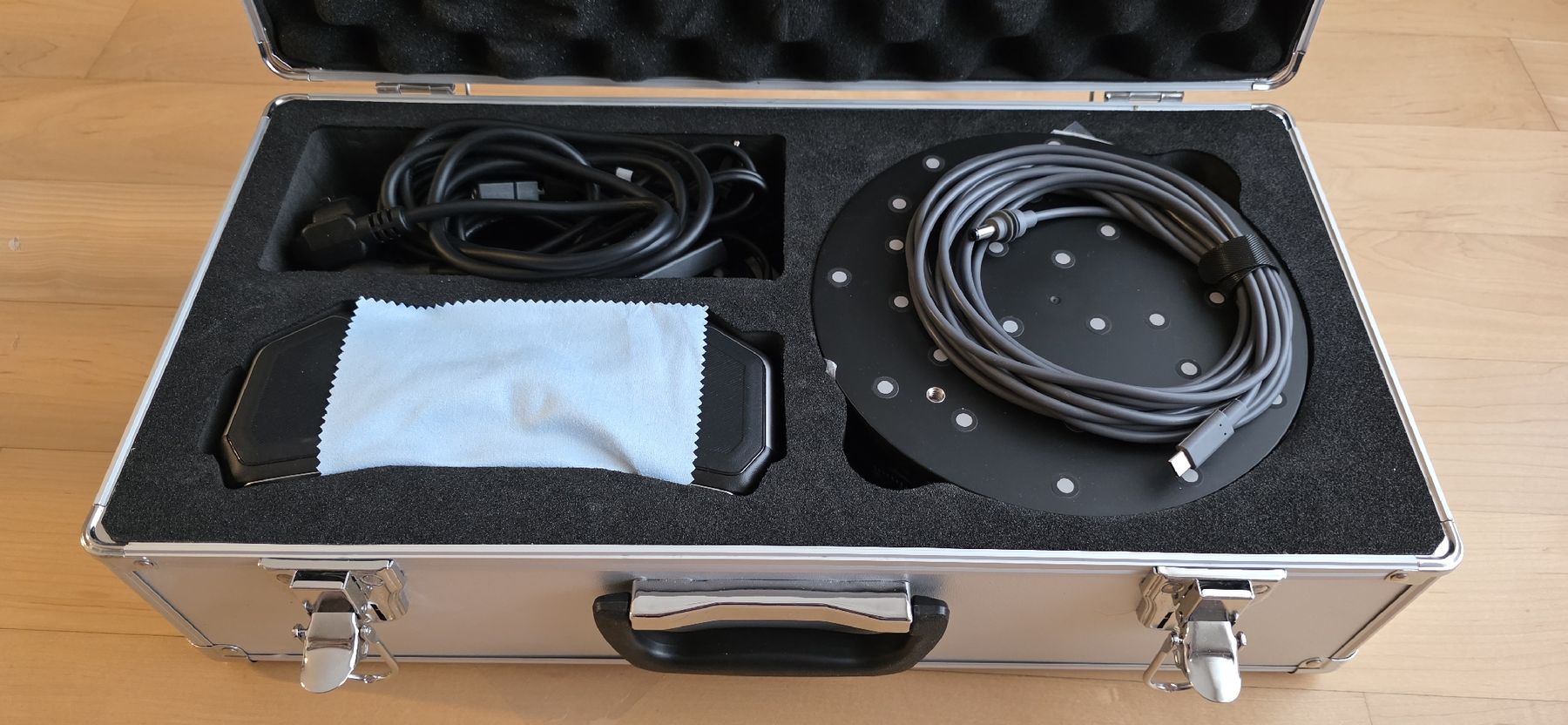 Scanner: 3D Scanner Revopoint Metro X mit extras – Usato da Gossau ZH venduto da Ema_24 3