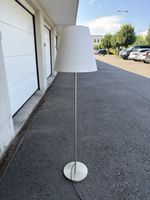 Stehleuchte Weiss Metall Sockel schlicht guter Zustand