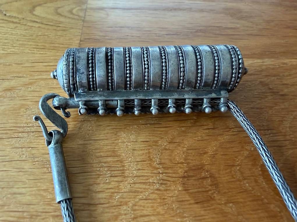 Sonstiges Uhren Zubehör: Antikes Nadeletui Chatelaine – Gebraucht aus BERGDIETIKON von taewen