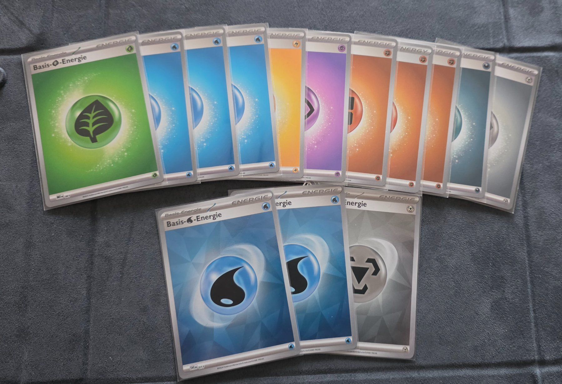 Pokémon Carte collezionabili: Pokémon Holo Energie DE - 14 Stück – Nuovo (secondo la descrizione) da Roggwil BE venduto da S_Cards 4