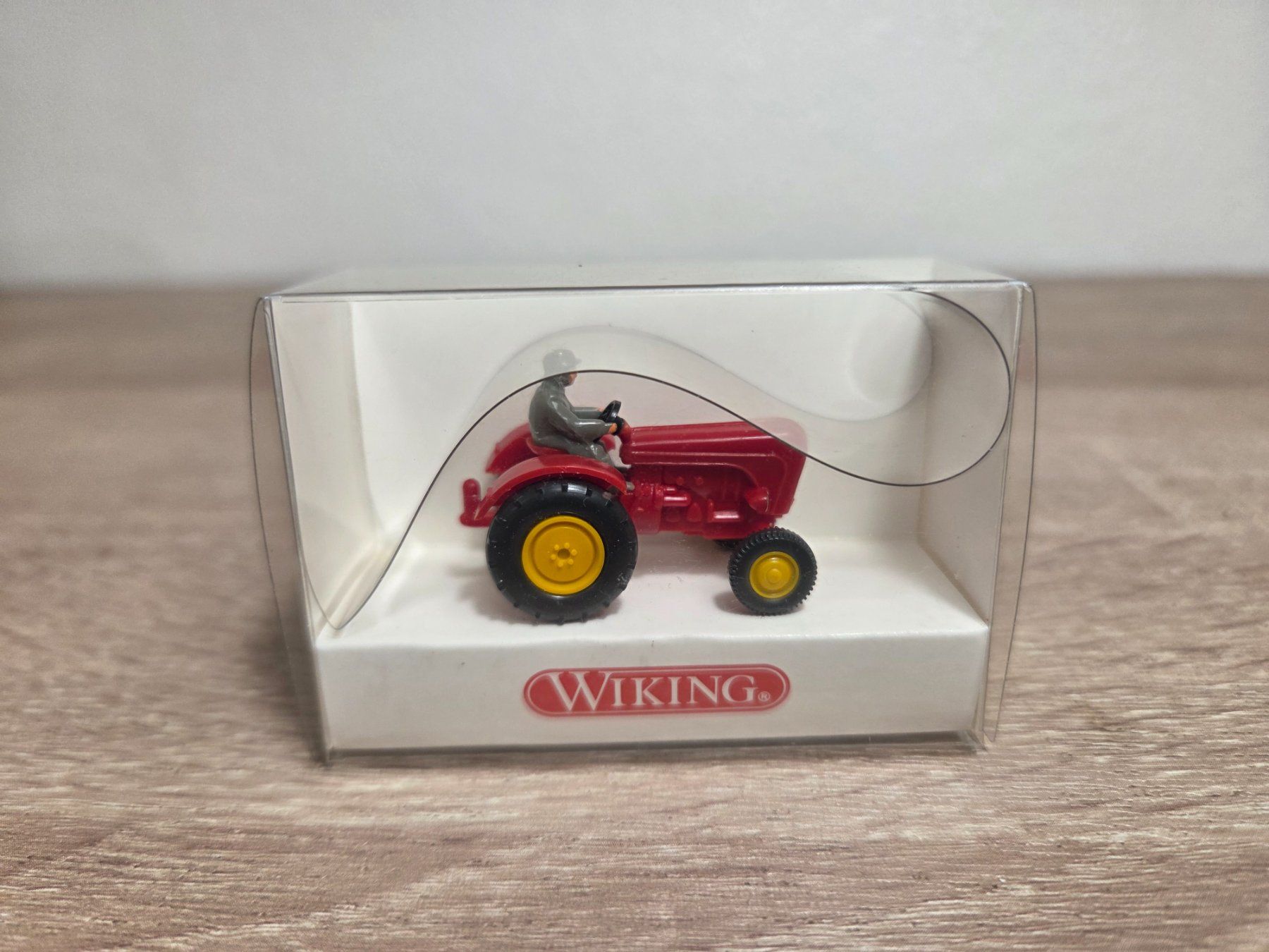 Wiking Modellini d'auto: Wiking 878 01 21 Schlepper H0 – Nuovo e nell'imballaggio originale da St-Aubin-Sauges venduto da Lo_Go