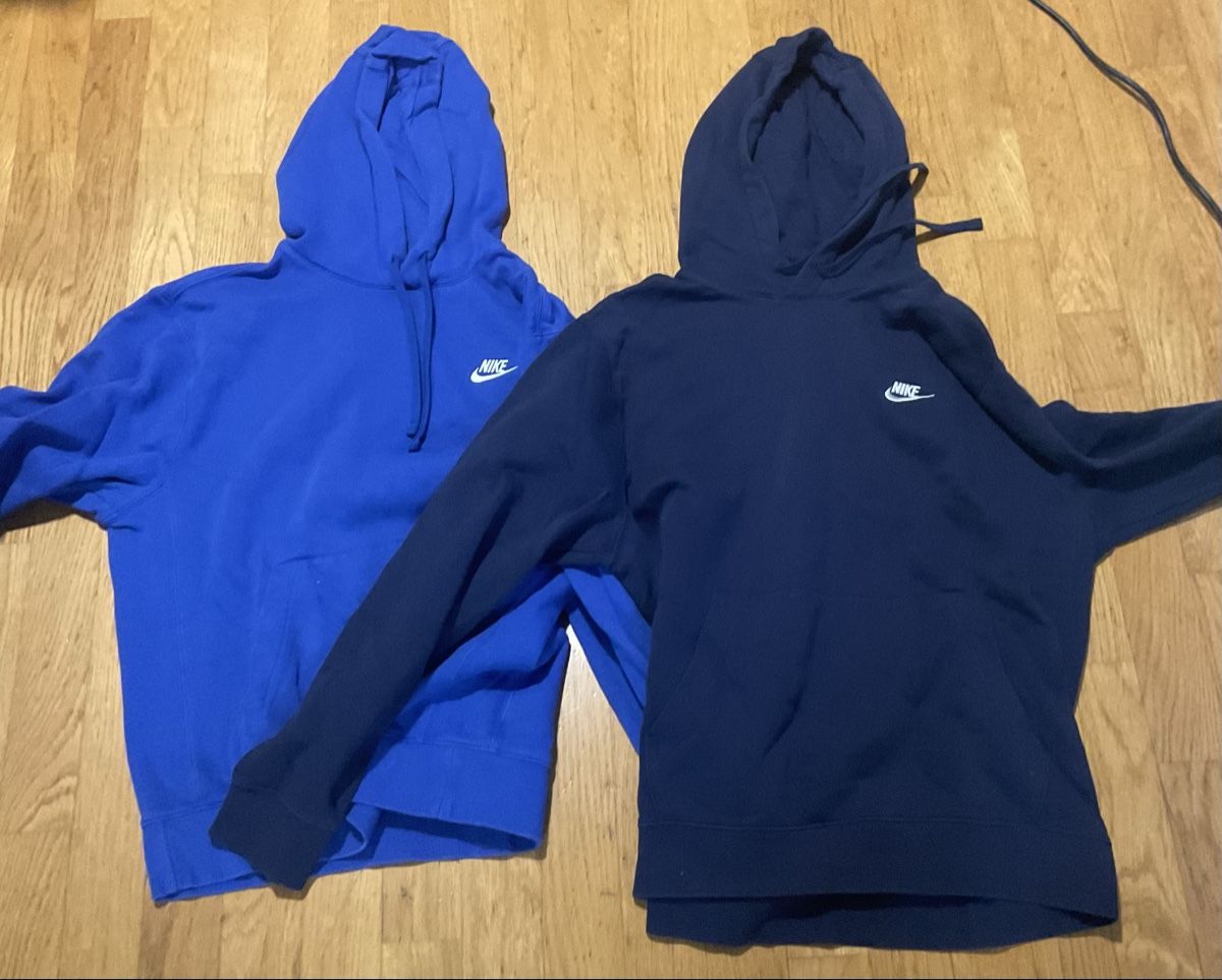 Nike Maglioni & Felpe: Nike Hoodies Gr. M und L – Usato da Zürich venduto da Pagalo 1