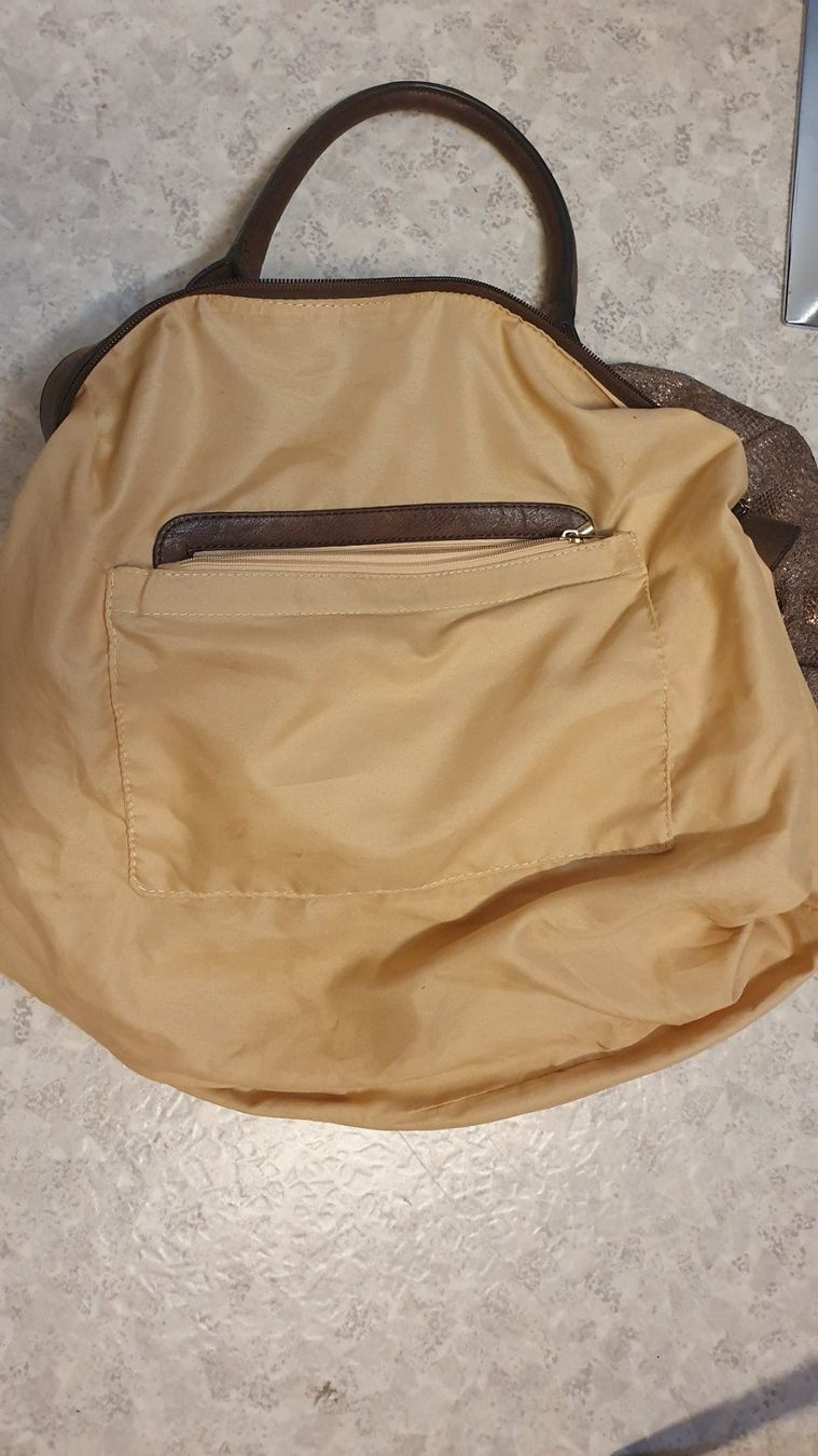Taschen für Damen: Große Tasche ⭐️ – Gebraucht aus Wald ZH von Martin79 6