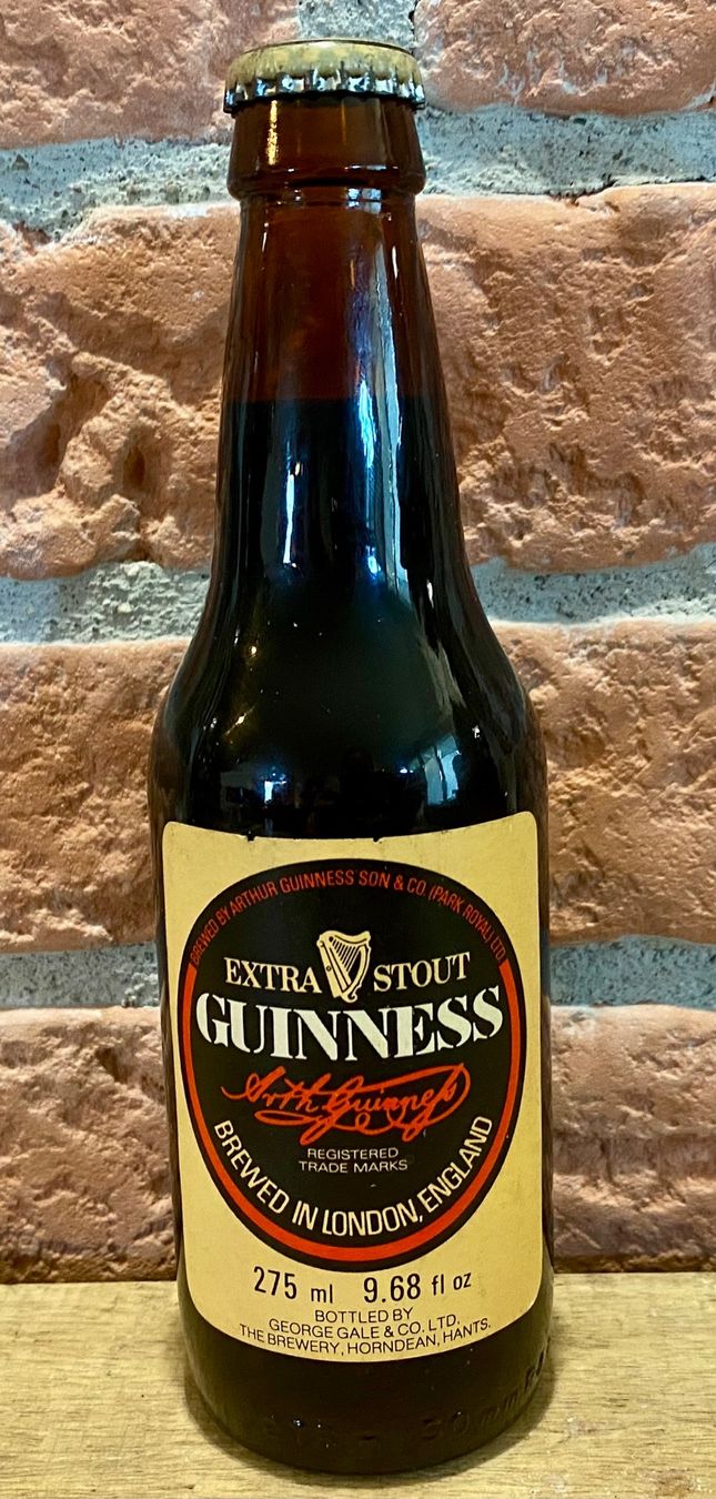 Bottiglie: 1970er - GUINNESS Extra Stout volle Flasche - London England – Usato da Root venduto da ENGLAND-TREASURES