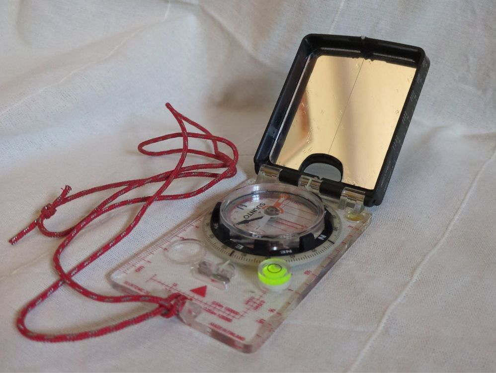 Professioneller Outdoor Kompass Mit Spiegel - Für Wandern & Survival