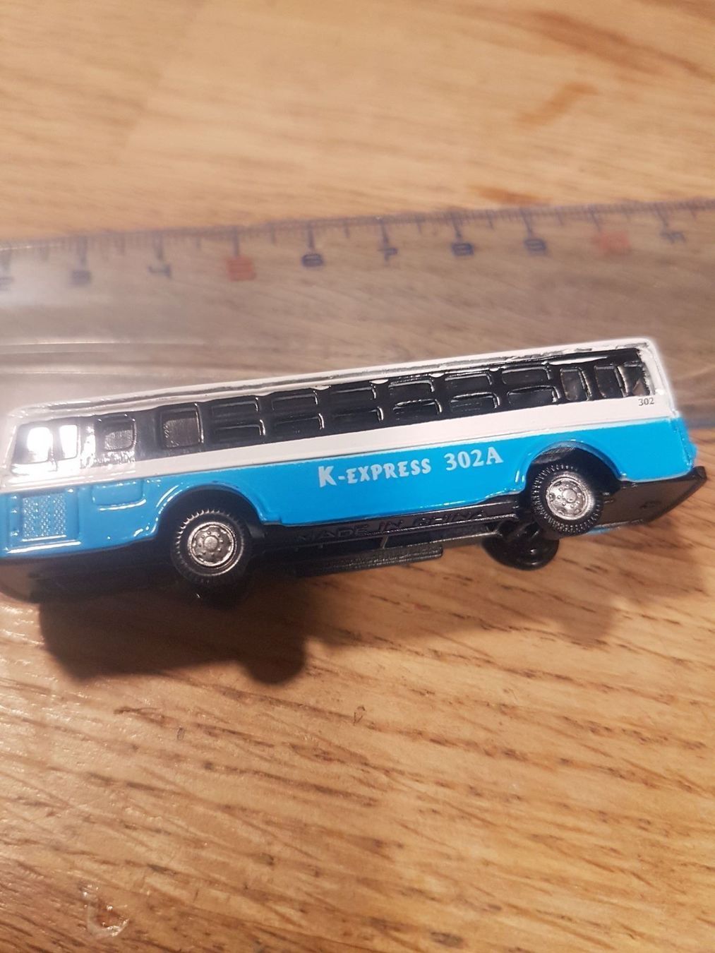 Modelleisenbahnen: Très beau car bleu et blanc – Neu und originalverpackt aus Saxon von Sebdem 1