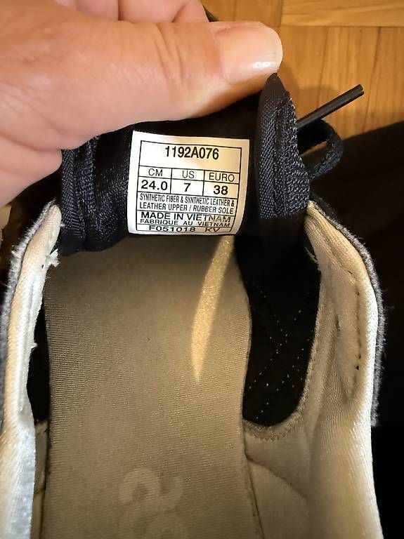 Herrenschuhe: Asics Sneaker – Gebraucht aus Bülach von angelique080882 1