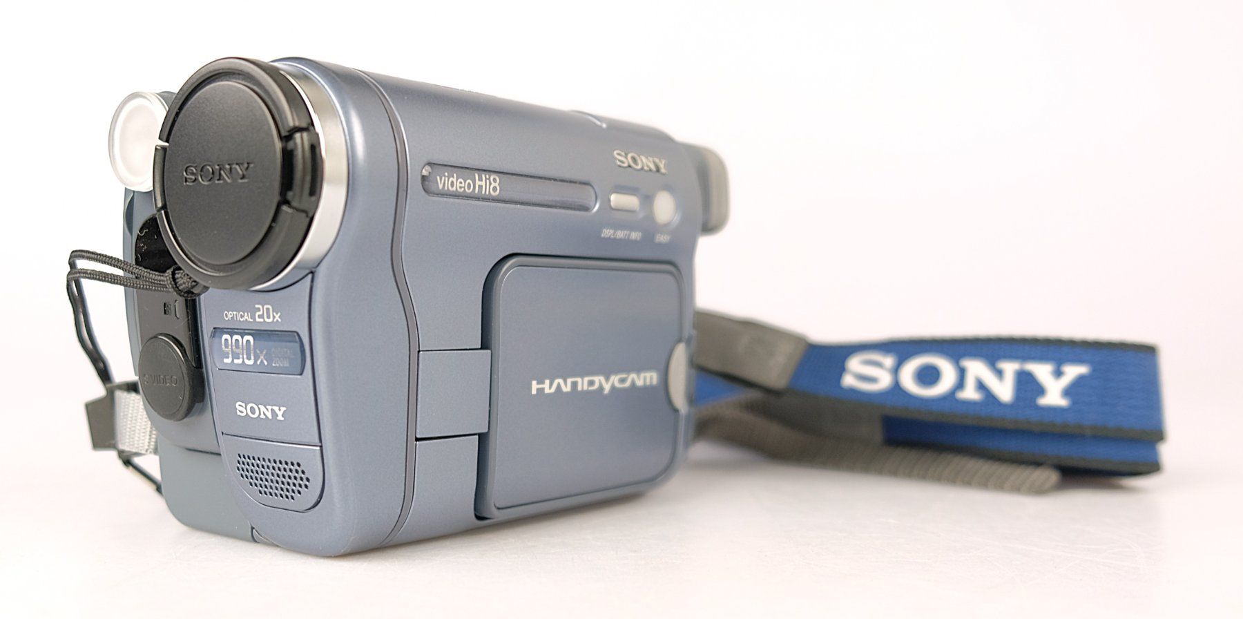 Sony Camcorder: SONY TRV228E Hi8 Camcorder – Gebraucht aus Volketswil von brockipfannenstil
