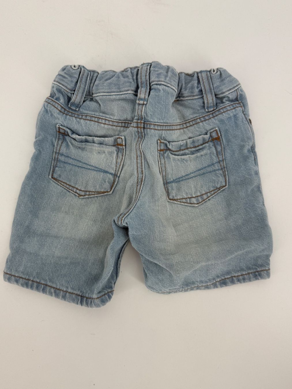 H&M Hosen: Jeans Shorts Gr. 74 von H&M – Gebraucht aus Auenstein von moin. 1