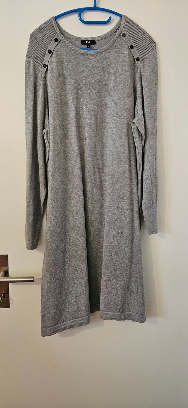 C&A Kleider: Cooles Strickkleid Gr. XL=46 Farbe Grau – Gebraucht aus Zweidlen von Shubli