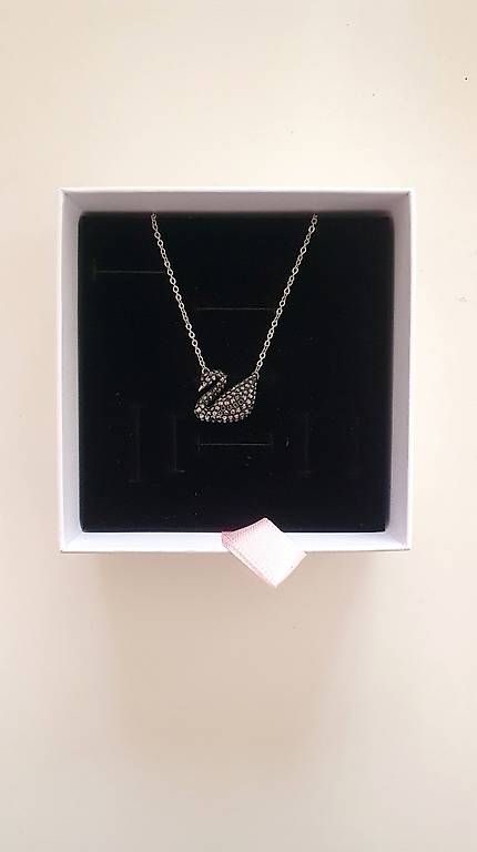 Catenine: Swarovski collana cigno nero argentata – Usato da Mendrisio venduto da Dade-xd