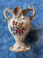 Dekorative Porzellanvase im Rokoko-Stil 