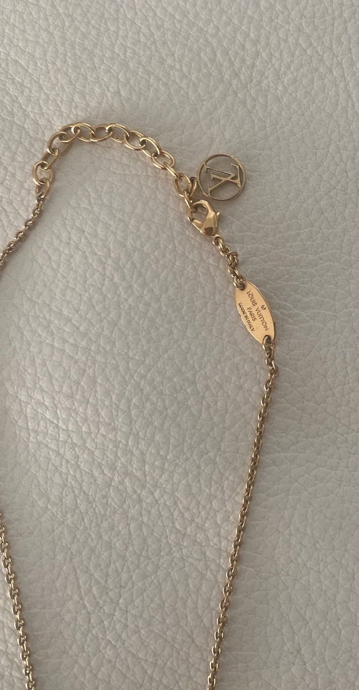 Louis Vuitton Ketten: EYECATCHER - edles Essential V Collier LOUIS VUITTON , 48cm – Neu (gemäss Beschreibung) aus Winkel von ferrari2022 3