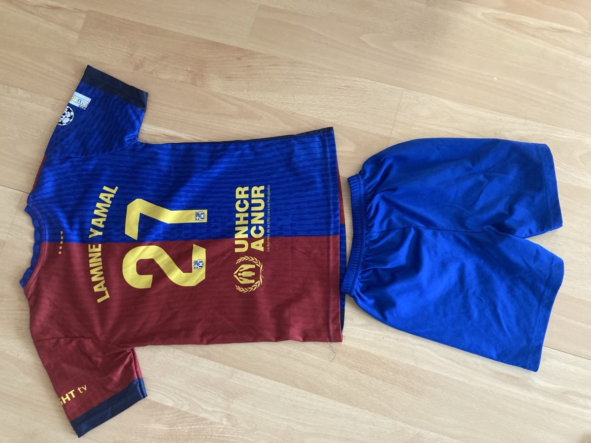 FC Barcelona Scarpe, pantaloni & magliette da ginnastica: FC Barcelona Kinder Trikot Gr. 140 – Usato da Römerswil LU venduto da sandra1605 1